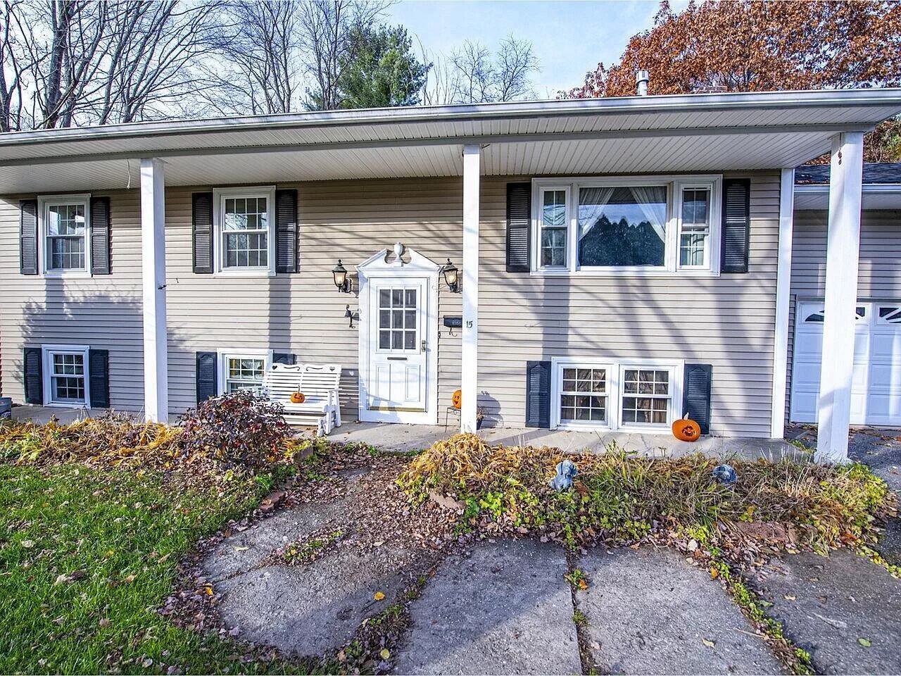 15 Rosewood Ln, Essex Junction